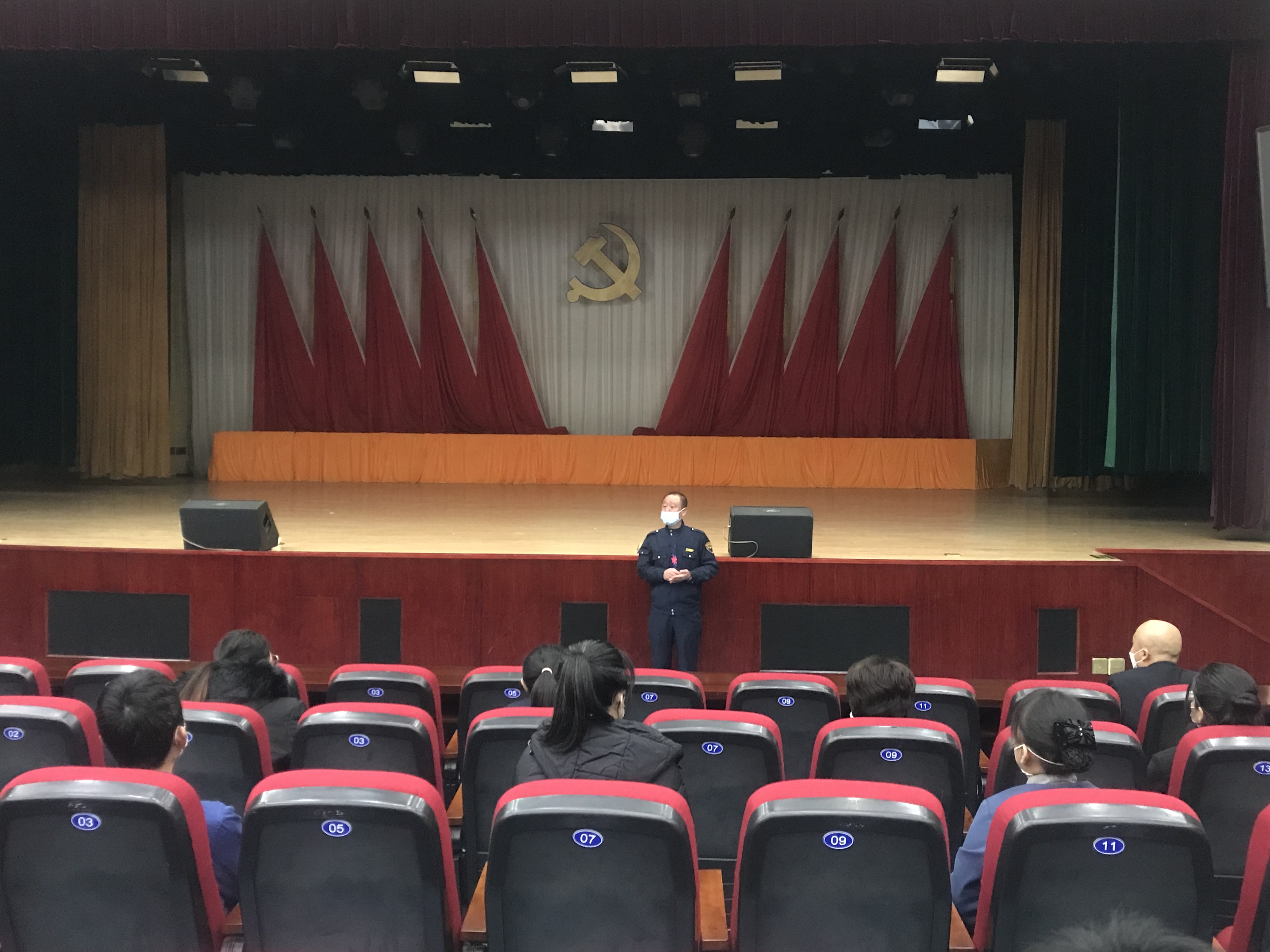 Ó¦¼±ÑÝÁ·ÏÖ³¡2.jpg Ó¦¼±ÑÝÁ·ÏÖ³¡2.jpg