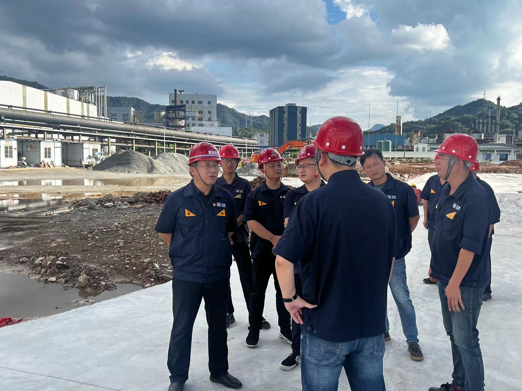 cfa9dd145c351d3b8a8ca7166f674f3a.jpg cfa9dd145c351d3b8a8ca7166f674f3a.jpg