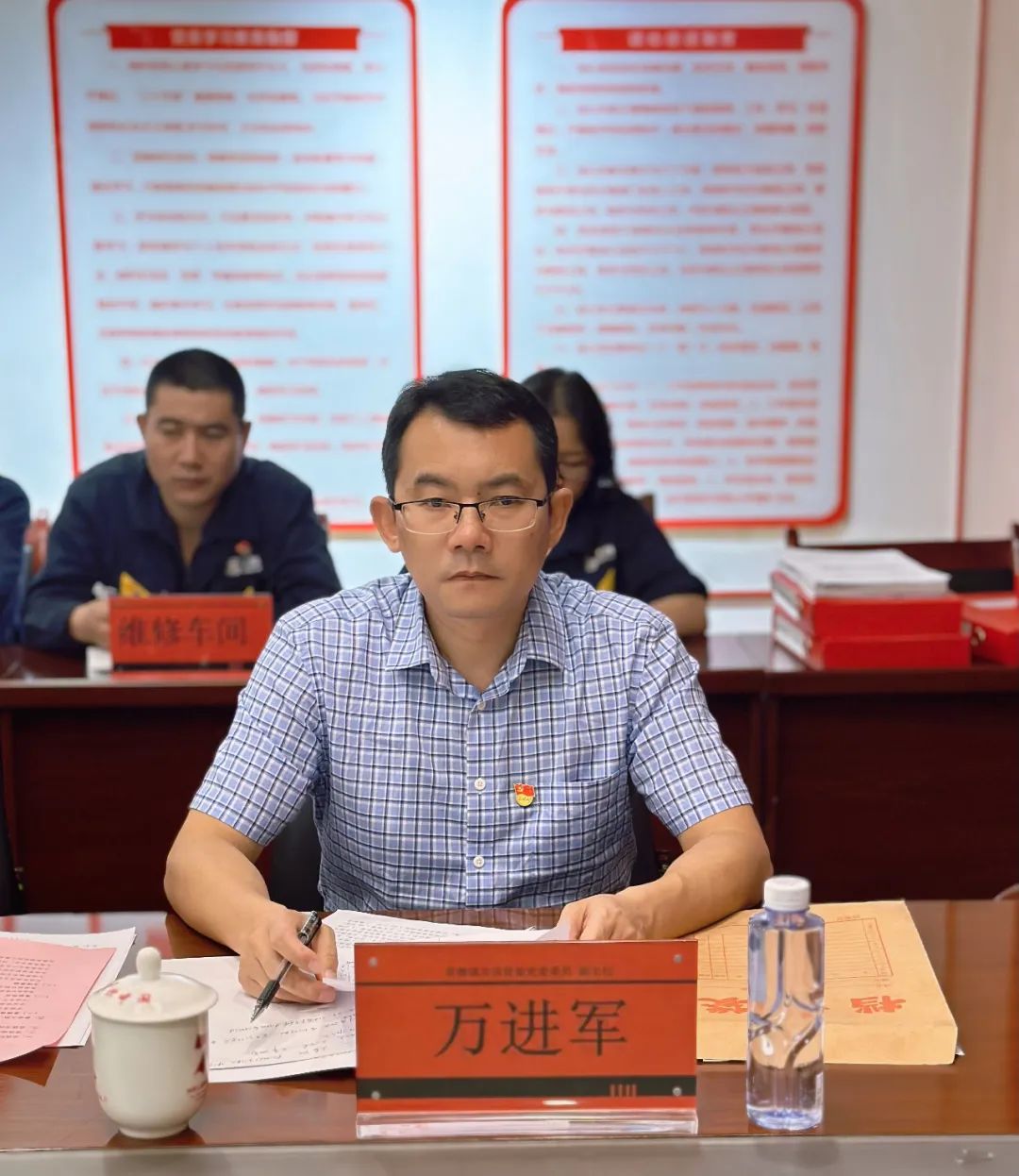 Íò½ø¾ü.jpg Íò½ø¾ü.jpg