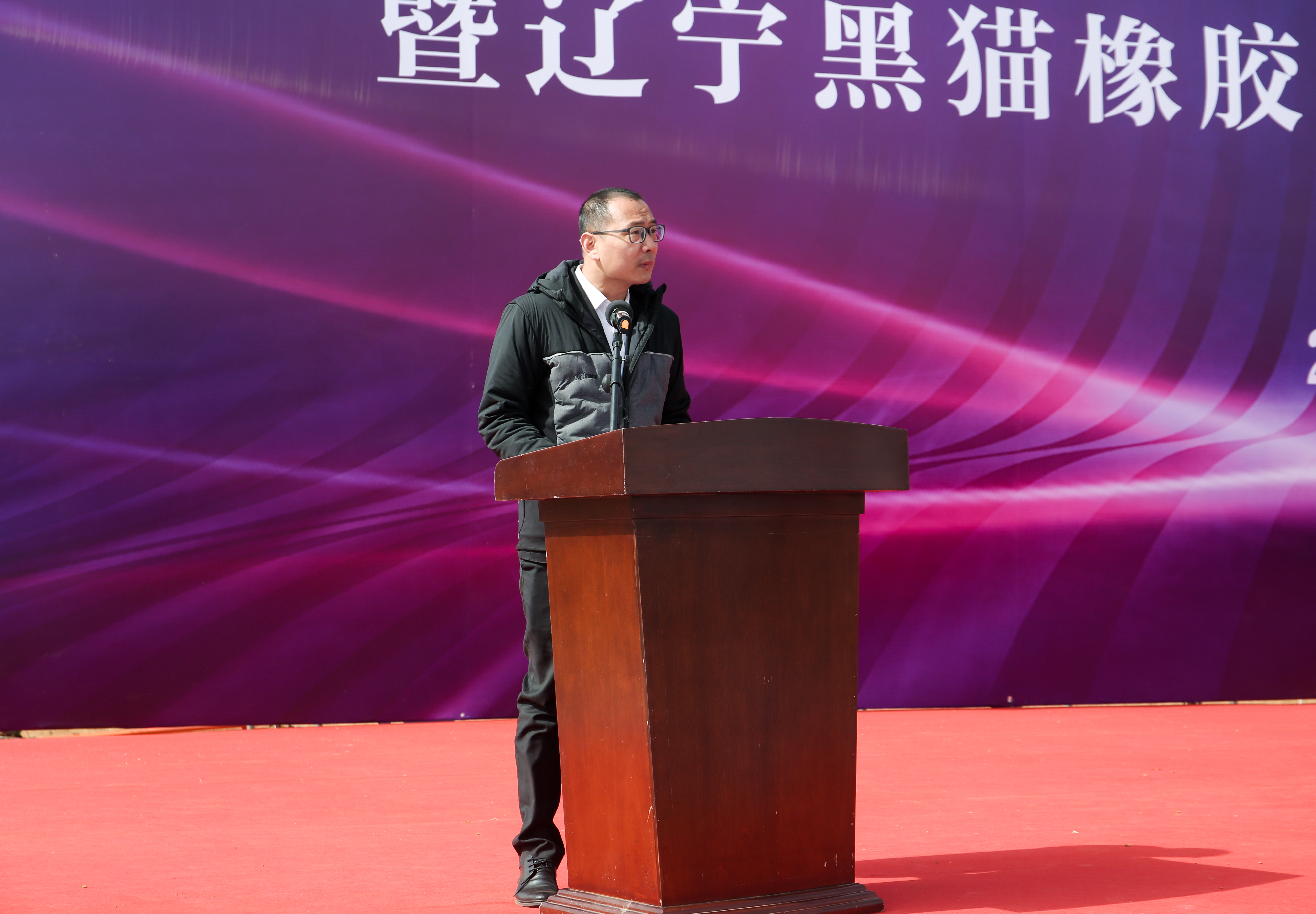 4 ����������ѧ���Ͽ�ѧ�빤��ѧԺ�����ڡ�˶ʿ����ʦ �������´�.jpg